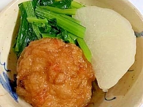 いかたこ坊主（練り物）と大根と小松菜の甘くない煮物